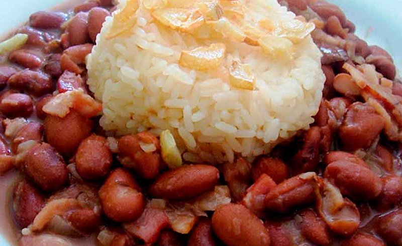 Moros y Cristianos (Beans and Rice)